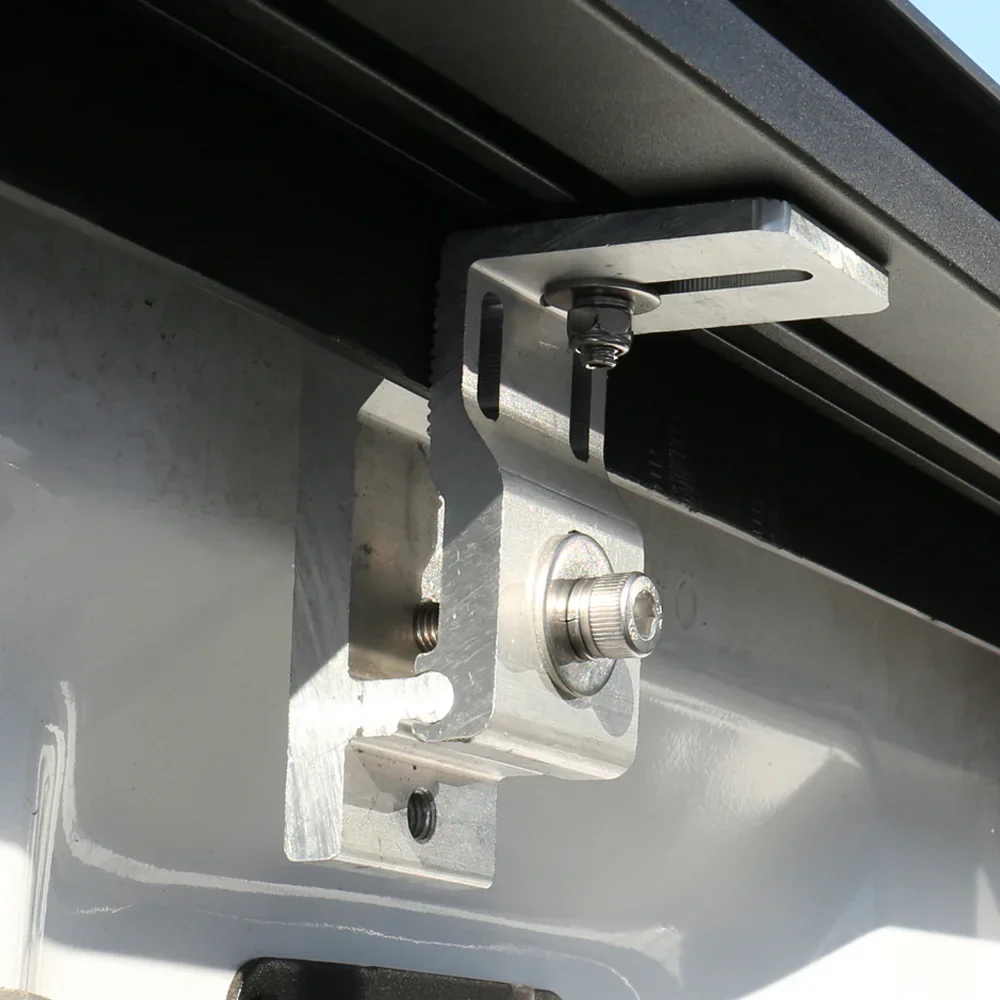 Off-Road Essential Duo - MR Retractable PRO Tonneau Cover + Adjustable Ladder Rack - Image 15